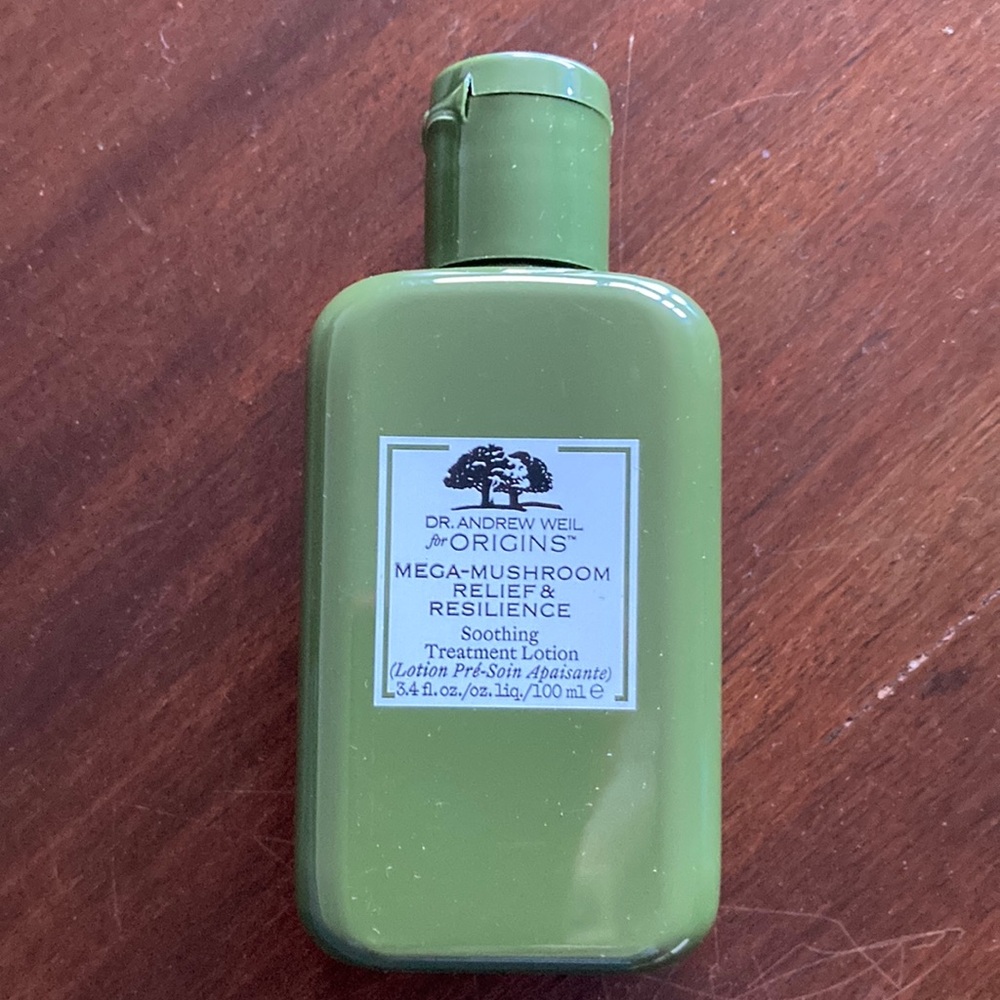 Origins Mega-Mushroom Relief & Resilience Lotion - Olive Green